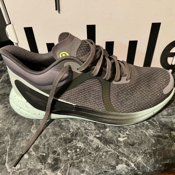 LuLuLemon shoes - Picture 7 of 7